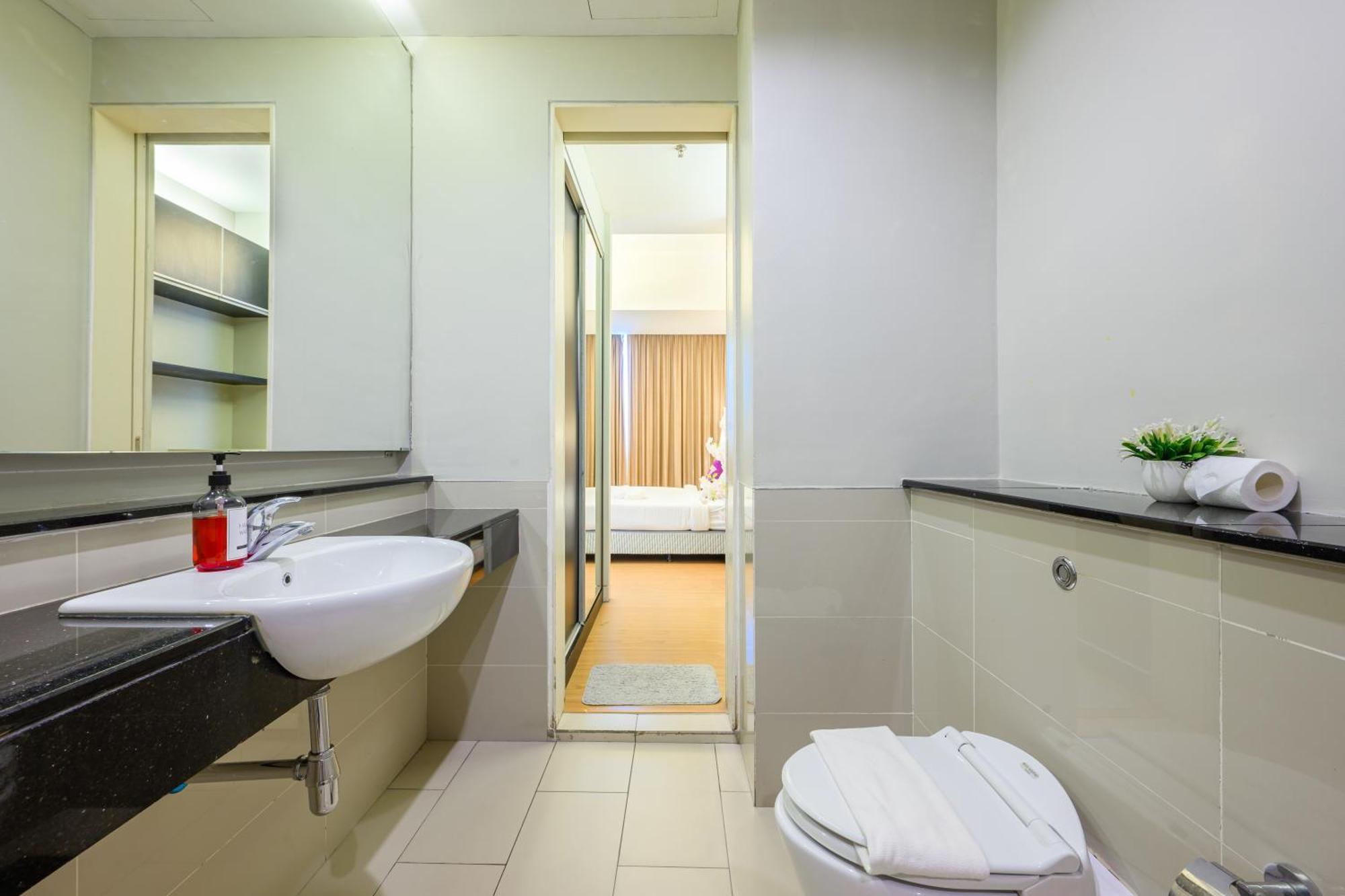 Greystone Swiss Garden Apartment *
